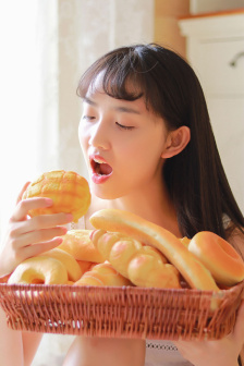村上里沙
